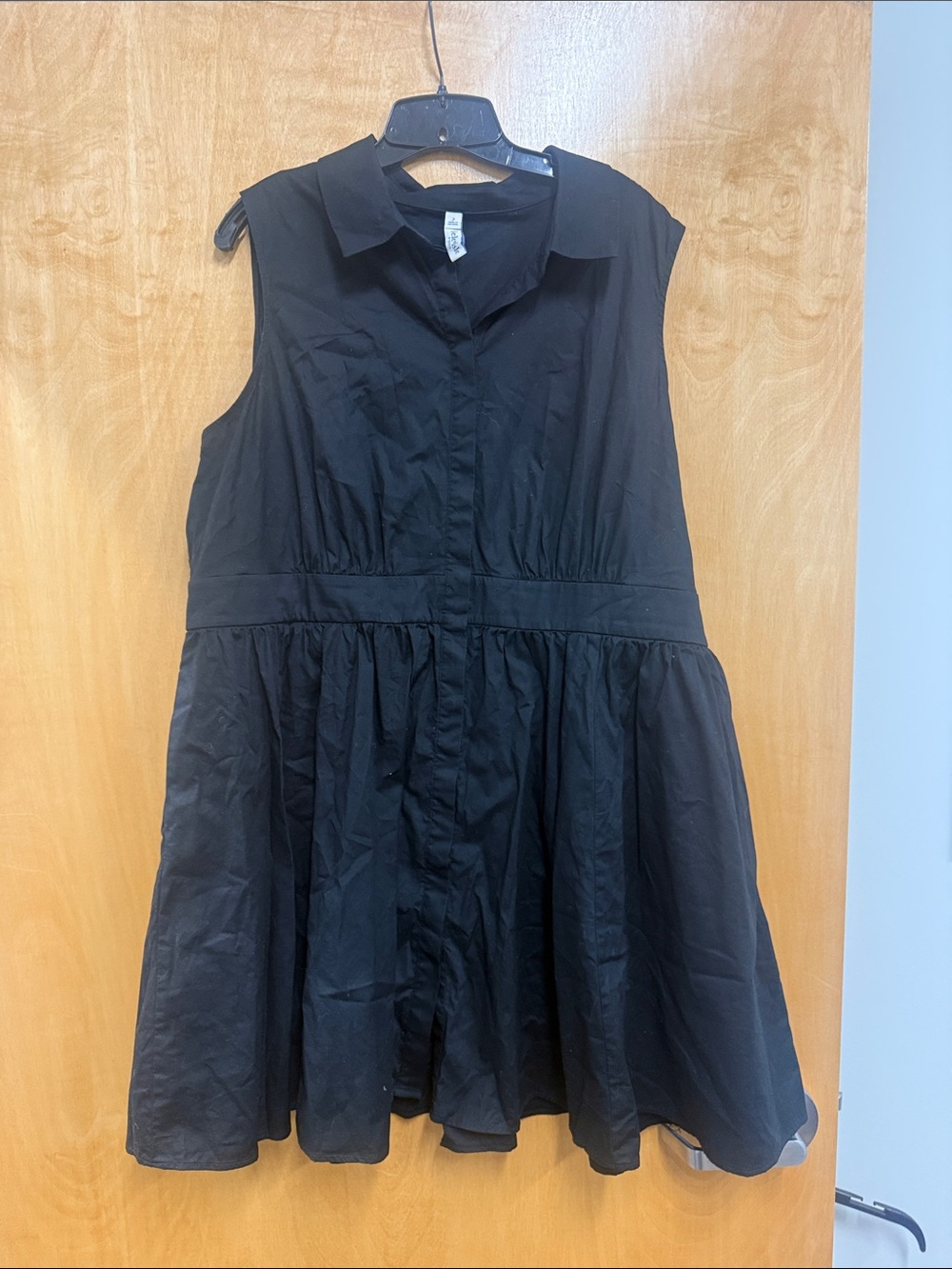 torrid Black Sleeveless Button-Front Midi Dress